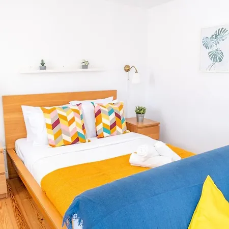 Next To Sao Jorge Castle 아파트